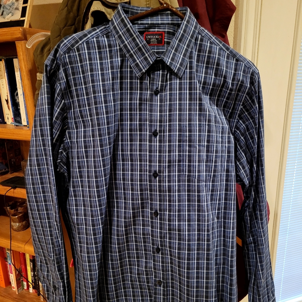 UTUCKit Mens Large Wrikle Free 100% button up shirt